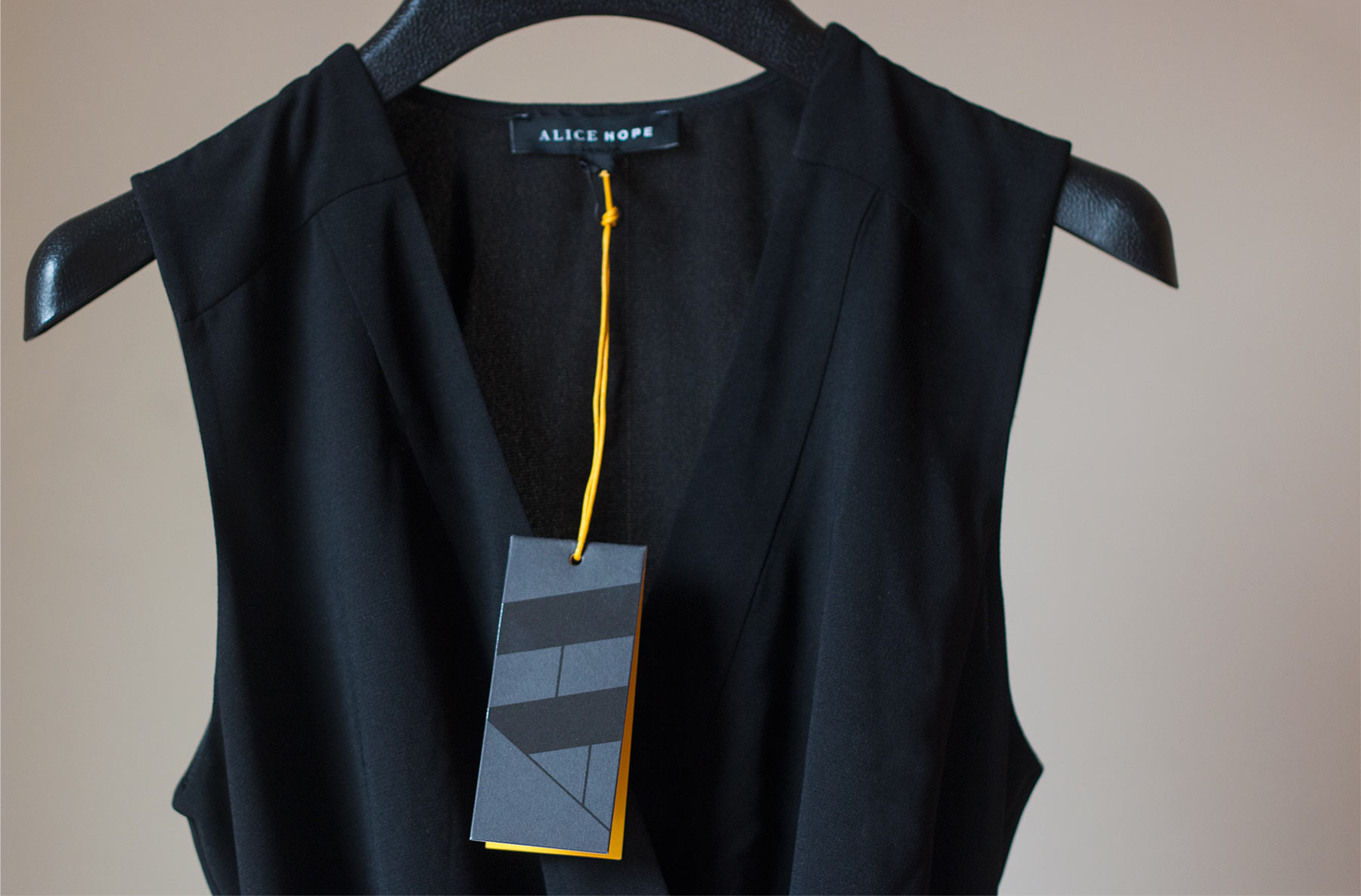 9 hangtag2 9 hangtag2